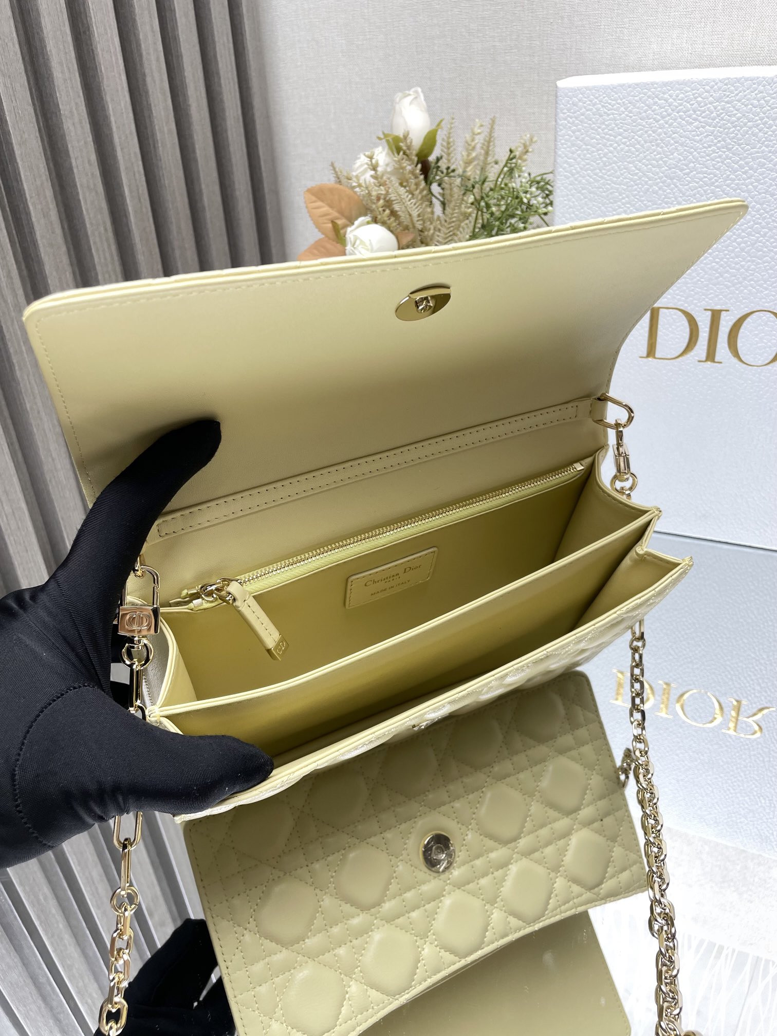 My D10r Top Handle Bag 9.5 x 5.5 x 3 inches
