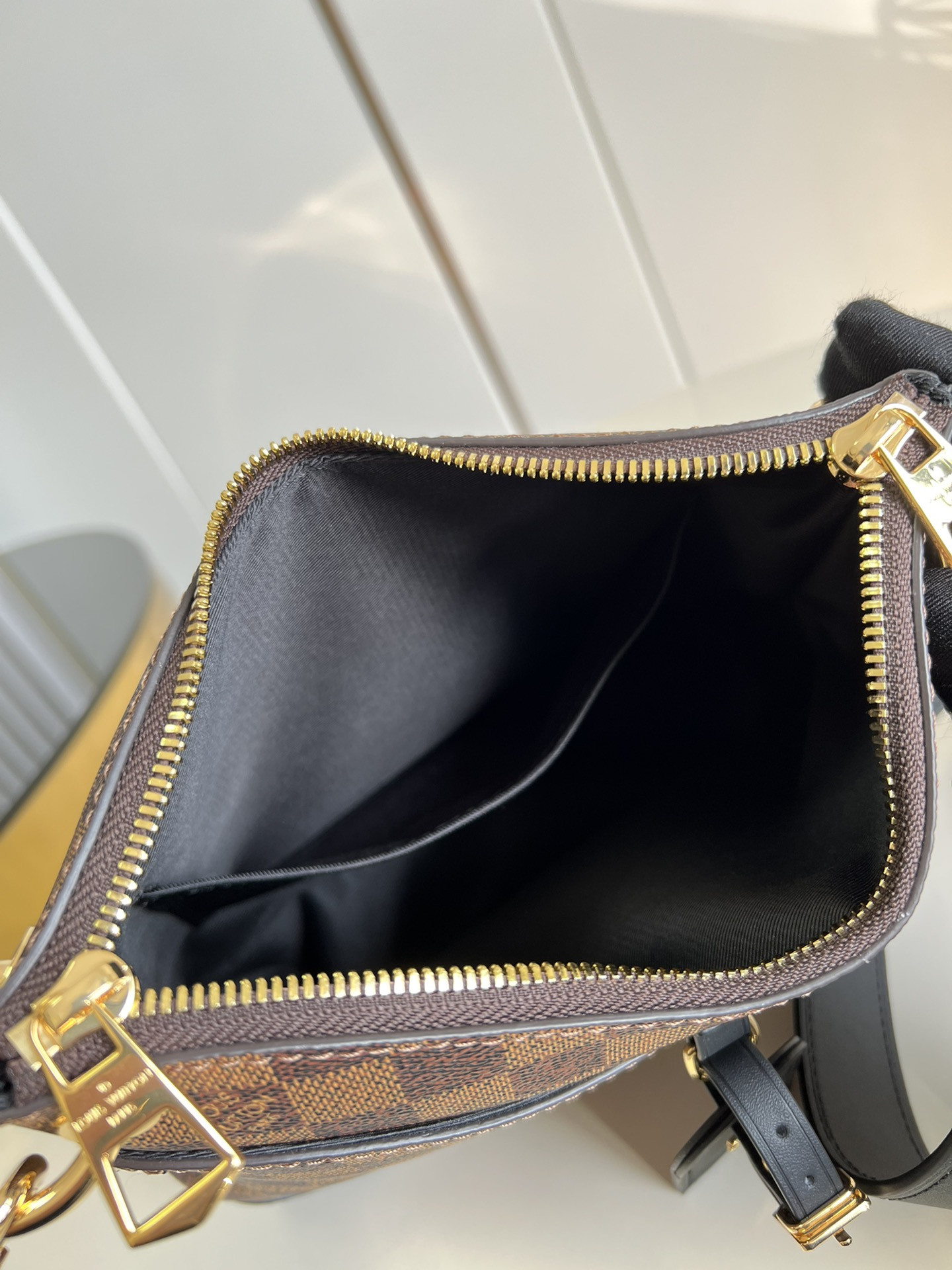 LV Odéon MM M50063 24x22x8cm