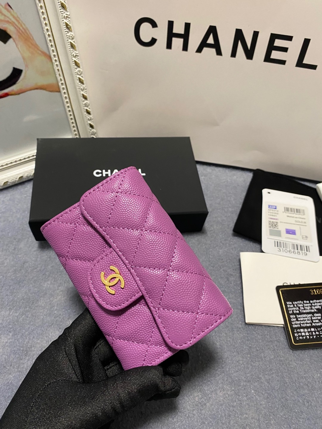 Ch**el CARD HOLDER 11.3 x 7.5 x 2.5 cm
