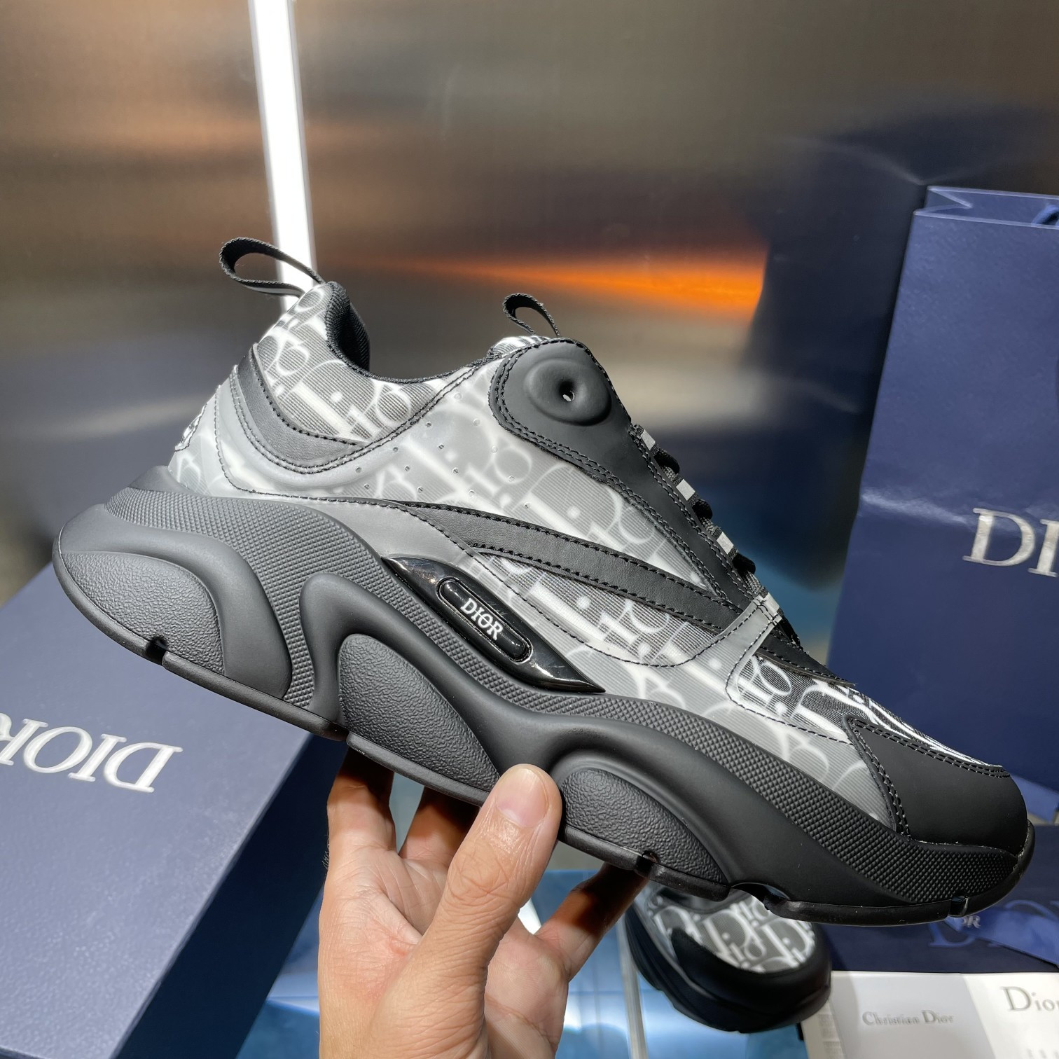 UA D10r B22 Sneaker