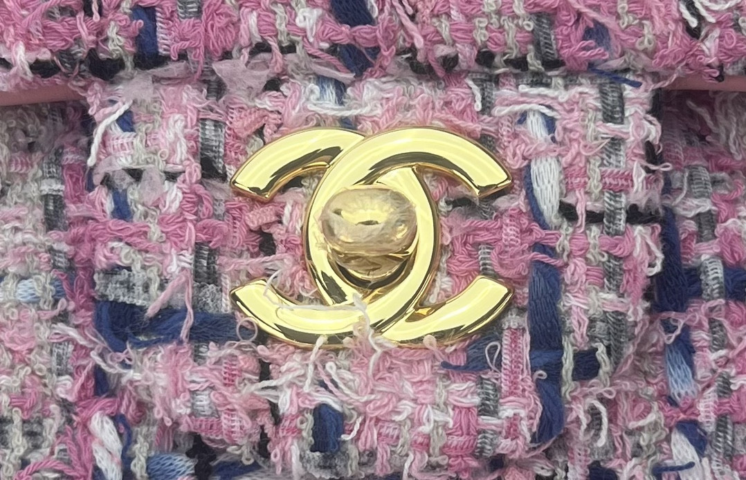 CHANEL CLASSIC 11.12 HANDBAG Tweed & Gold-Tone Metal 6 × 9.9 × 2.5 in