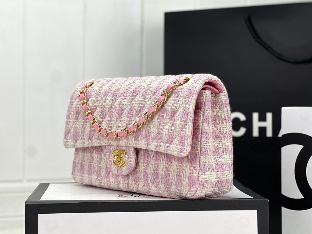 CHANEL CLASSIC 11.12 HANDBAG Tweed & Gold-Tone Metal 6 × 9.9 × 2.5 in