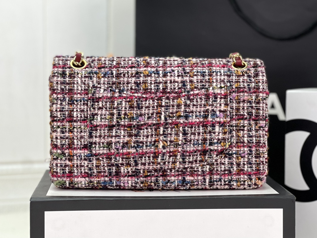CHANEL CLASSIC 11.12 HANDBAG Tweed & Gold-Tone Metal 6 × 9.9 × 2.5 in