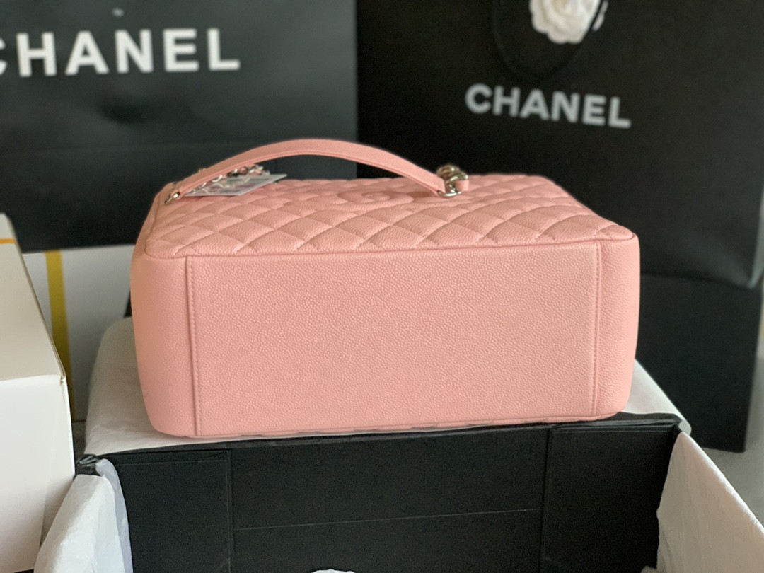 Ch**el GST CAVIAR LEATHER HARDWARE 24X33X13CM