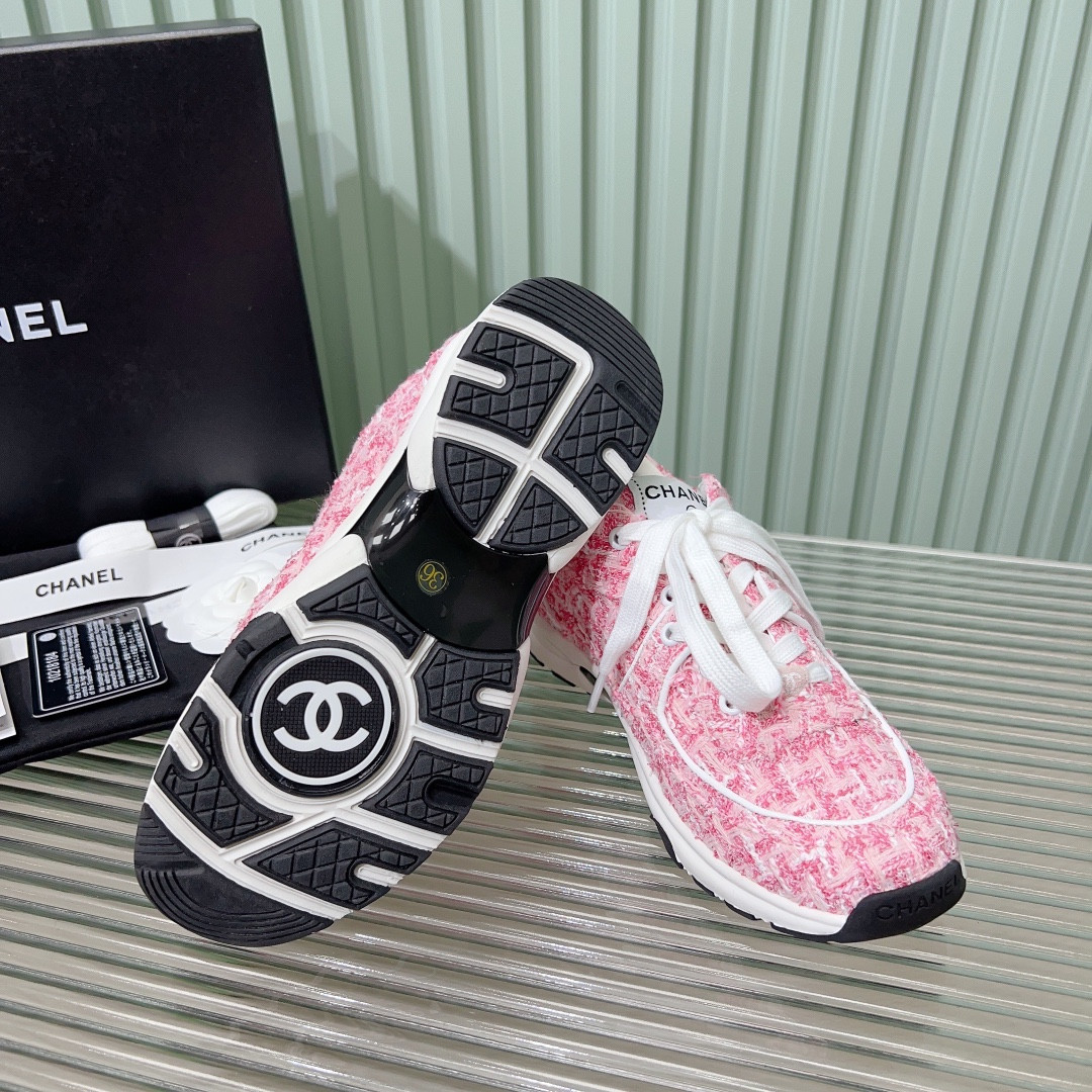 UA Ch**el SNEAKERS Tweed