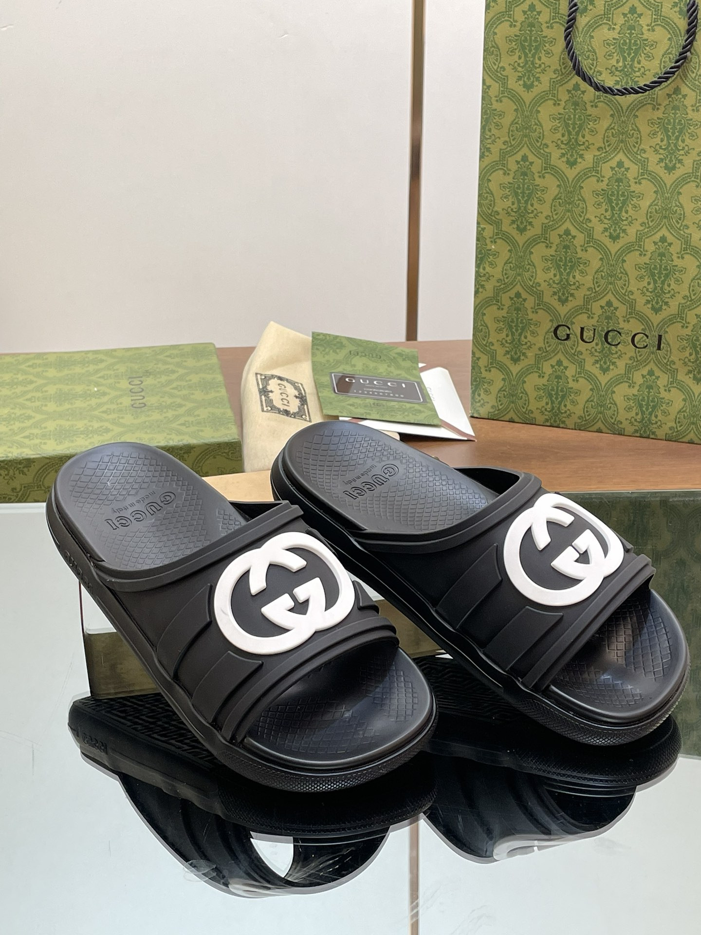 UA Gvc*1 INTERLOCKING G SLIDE SANDAL