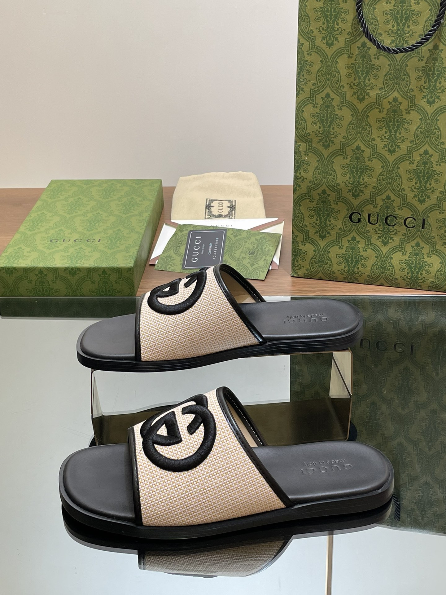 UA Gvc*1 INTERLOCKING G SLIDE SANDAL
