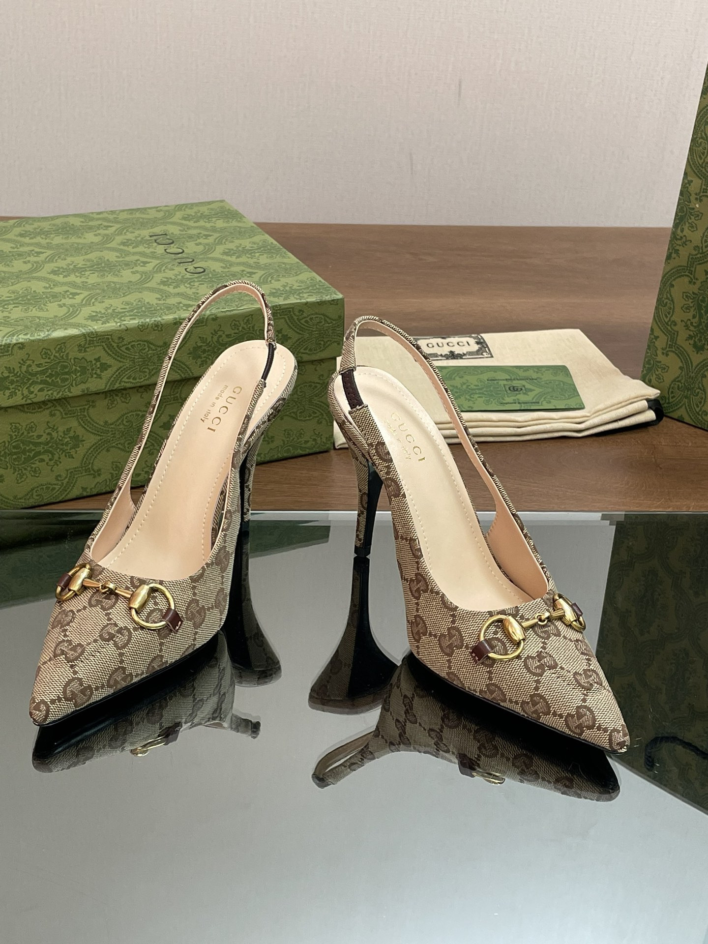 UA Gvc*1 WOMEN
