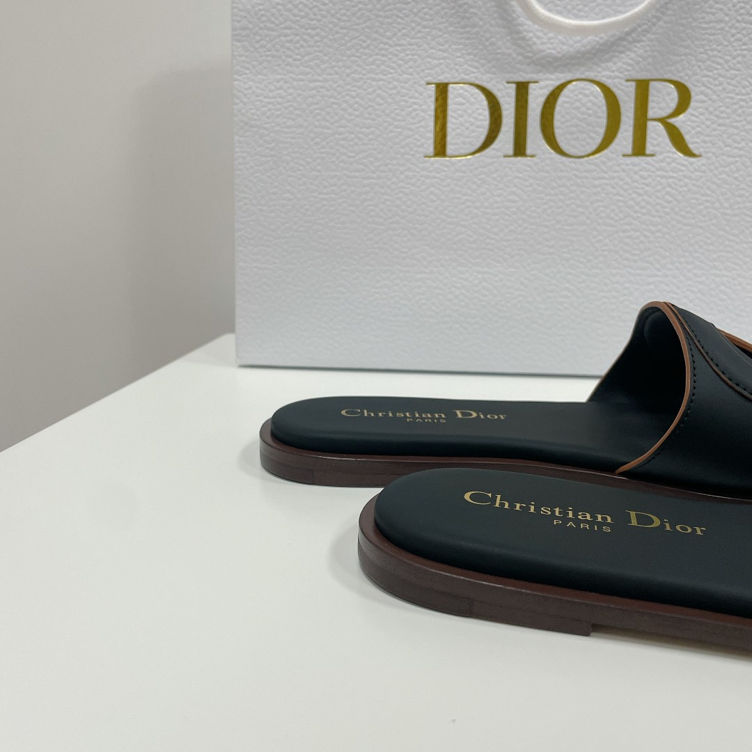 UA D10r D-Club Slide Black