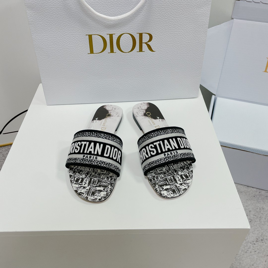 UA D10r Dway Slide