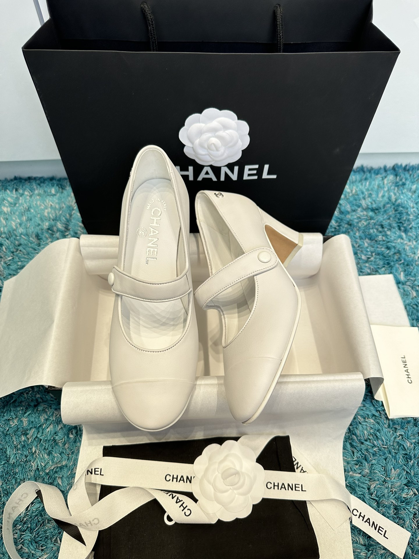UA Ch**el MARY JANES Pump