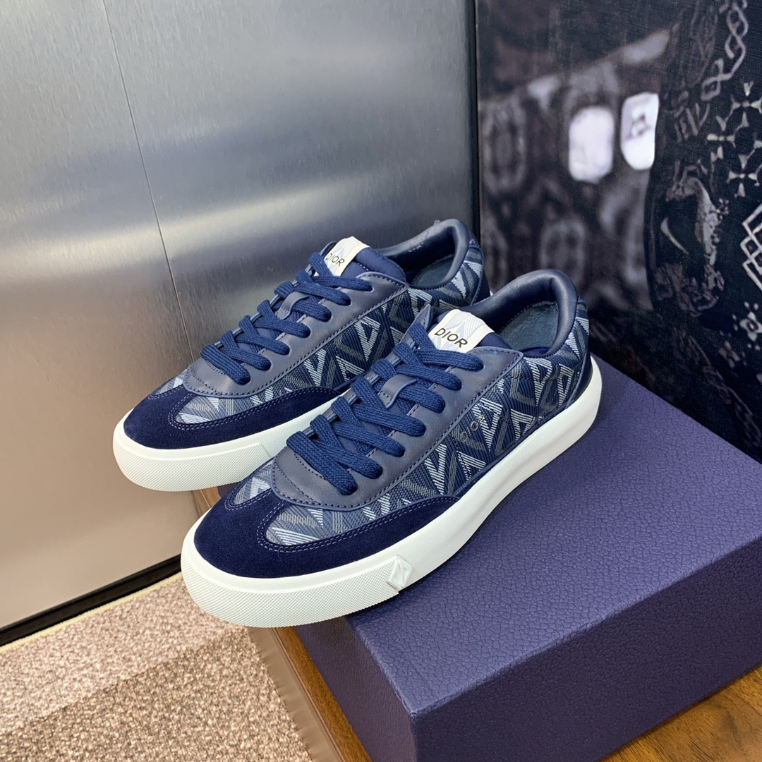 UA D10r B101 Sneaker