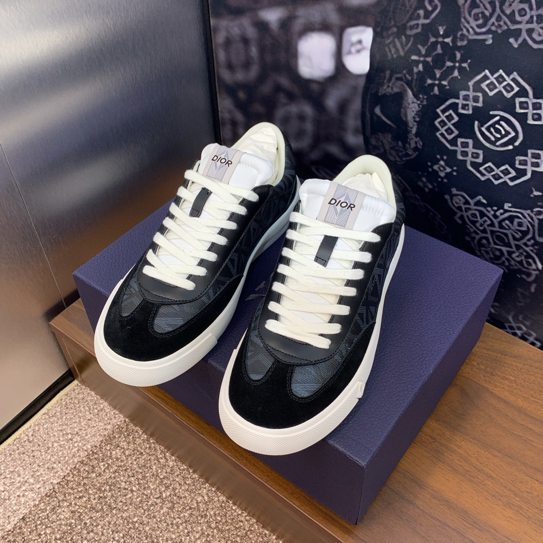 UA D10r B101 Sneaker