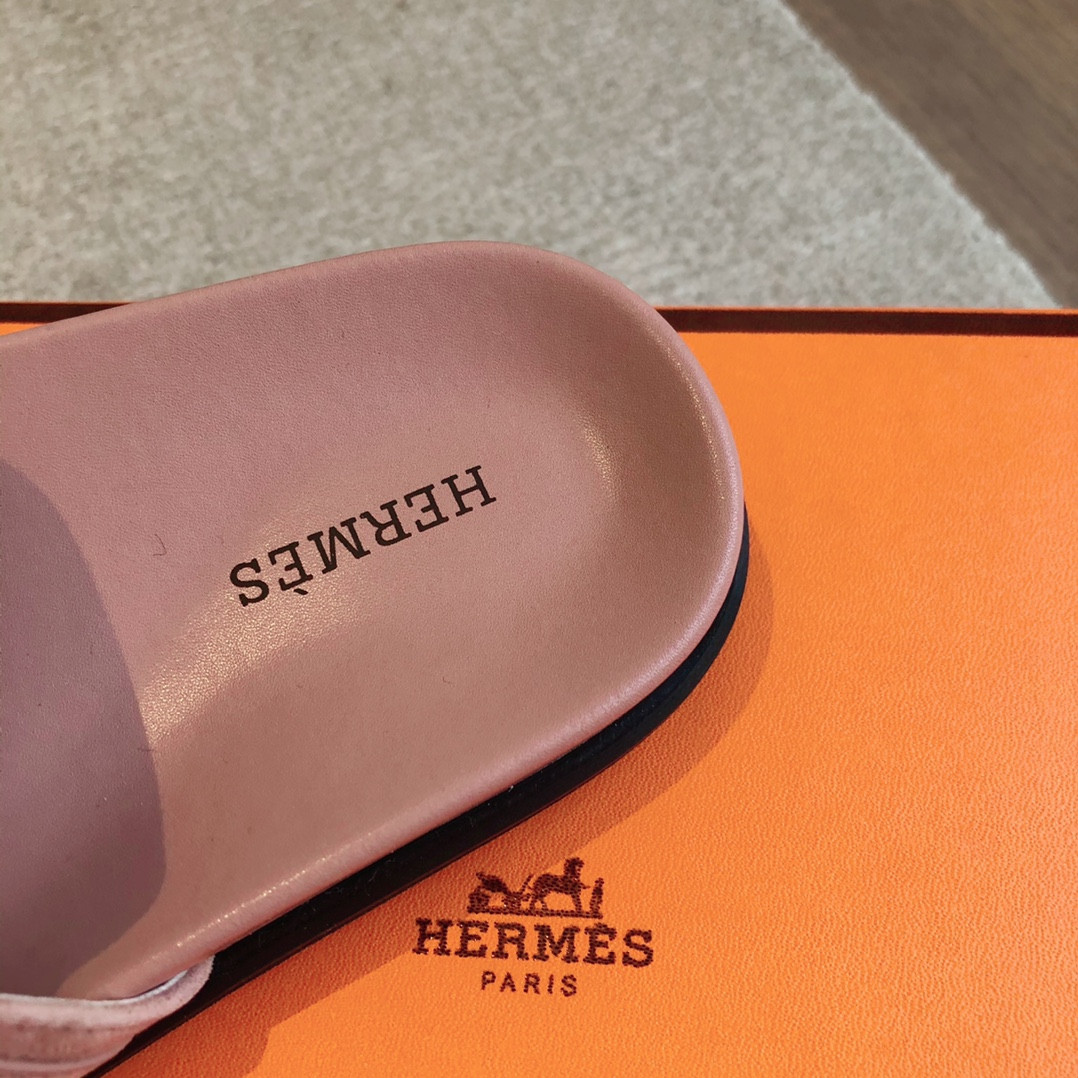 UA H**me5 Empire Sandal