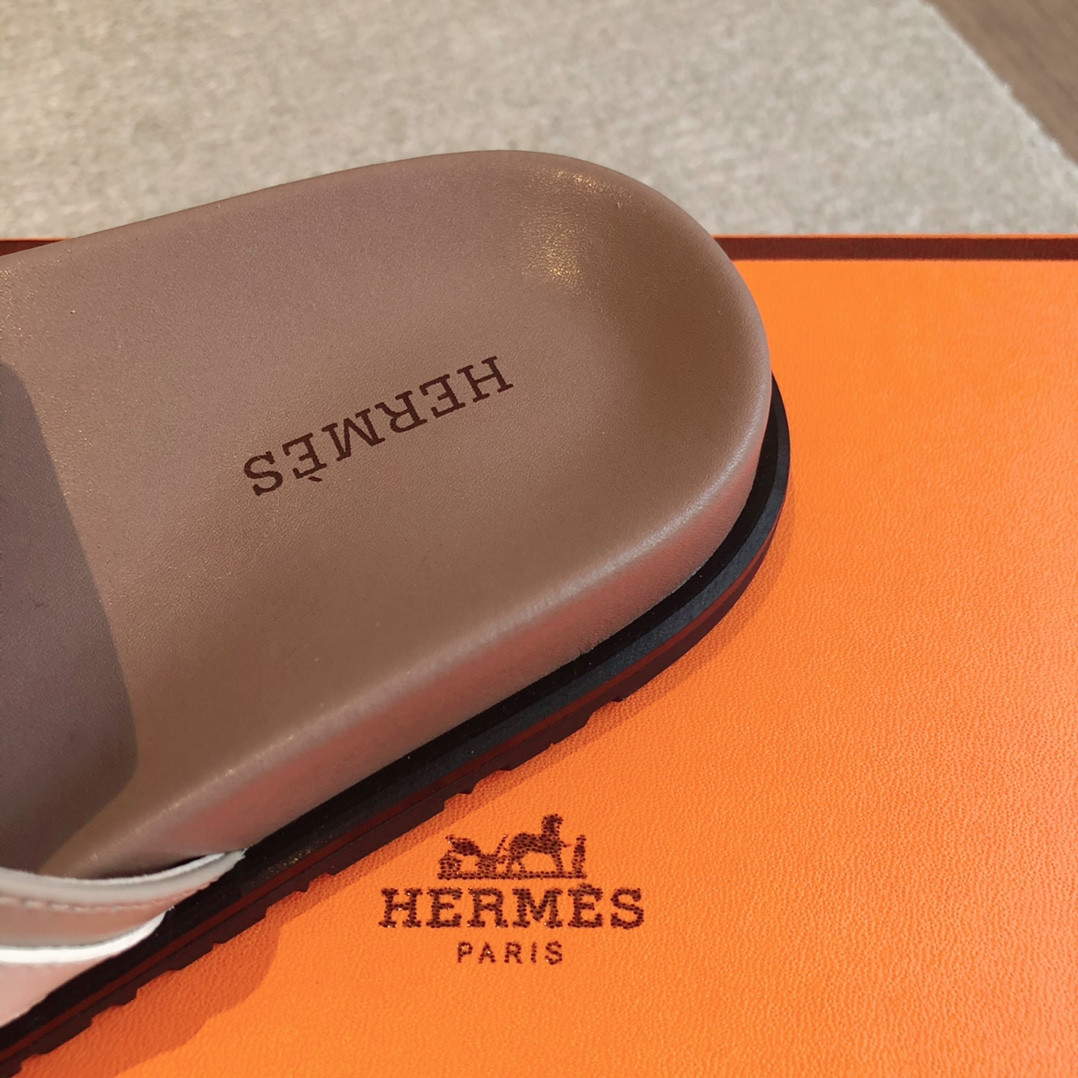 UA H**me5 Empire Sandal