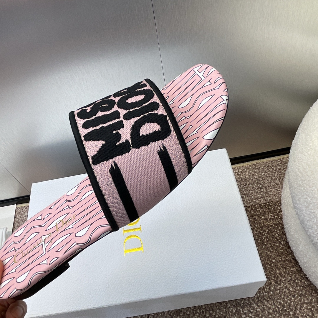 UA D10r Dway Slide