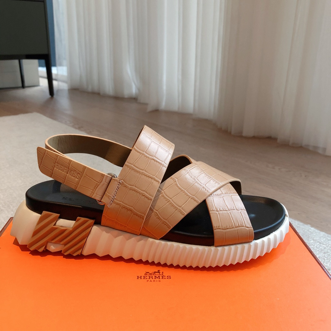 UA H**me5 Electric sandal