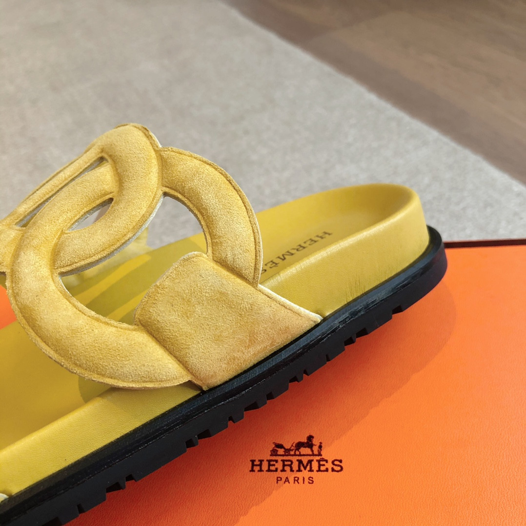 UA H**me5 Extra sandal