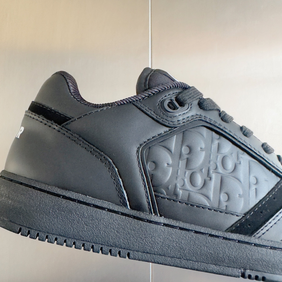 UA D10r B27 Sneaker