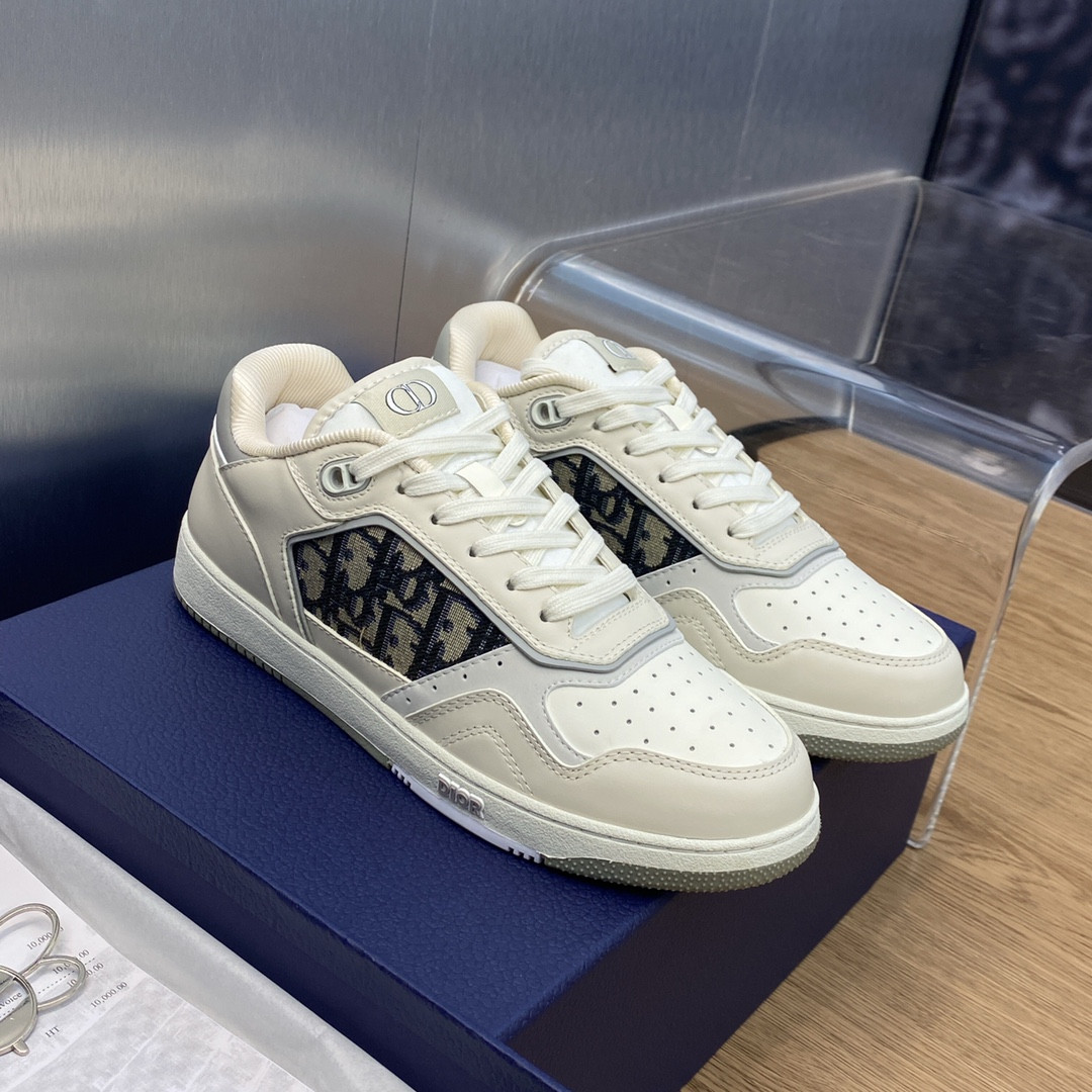 UA D10r B27 Sneaker