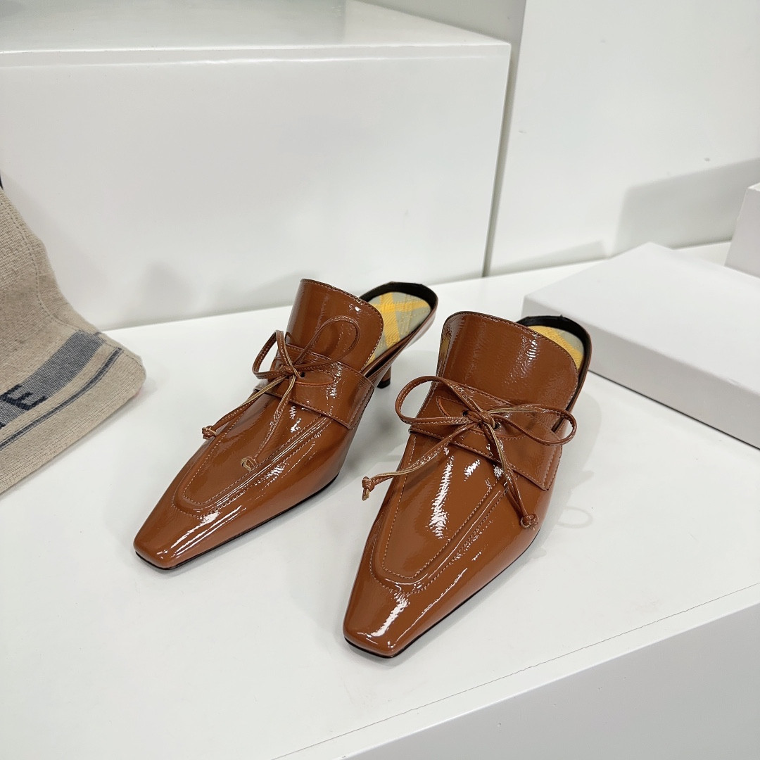 UA Bv*b*rry Mules