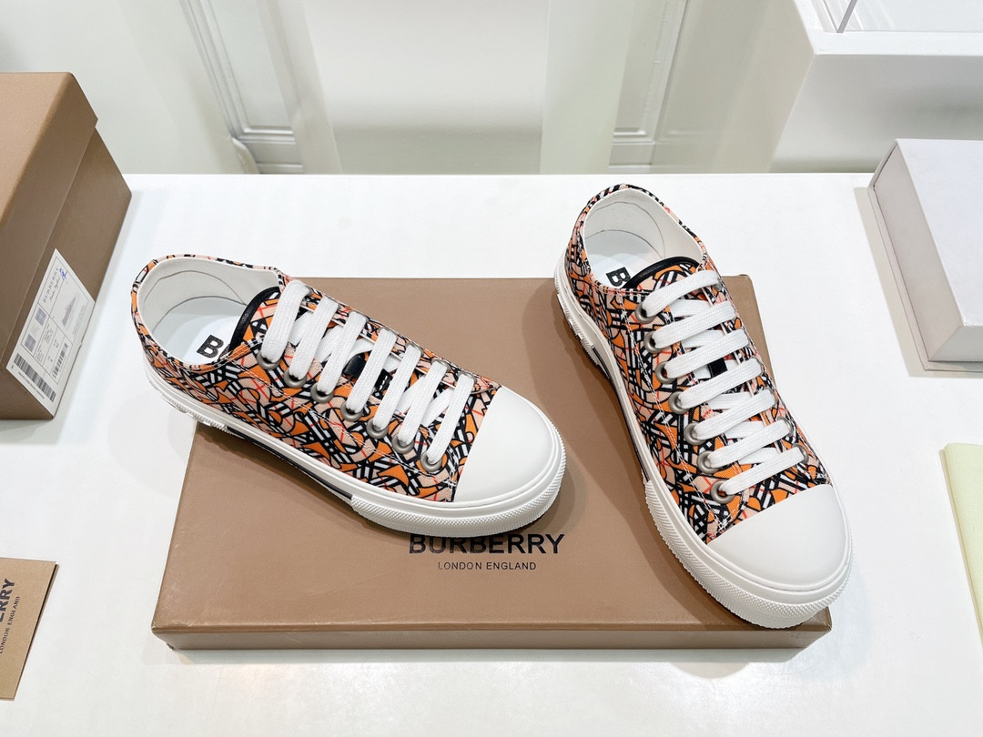 UA Bv*b*rry Sneakers