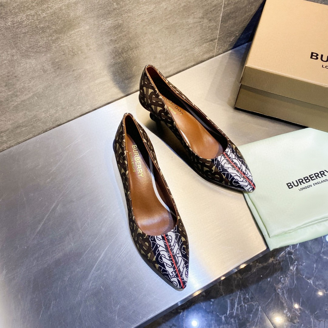 UA Bv*b*rry Pumps