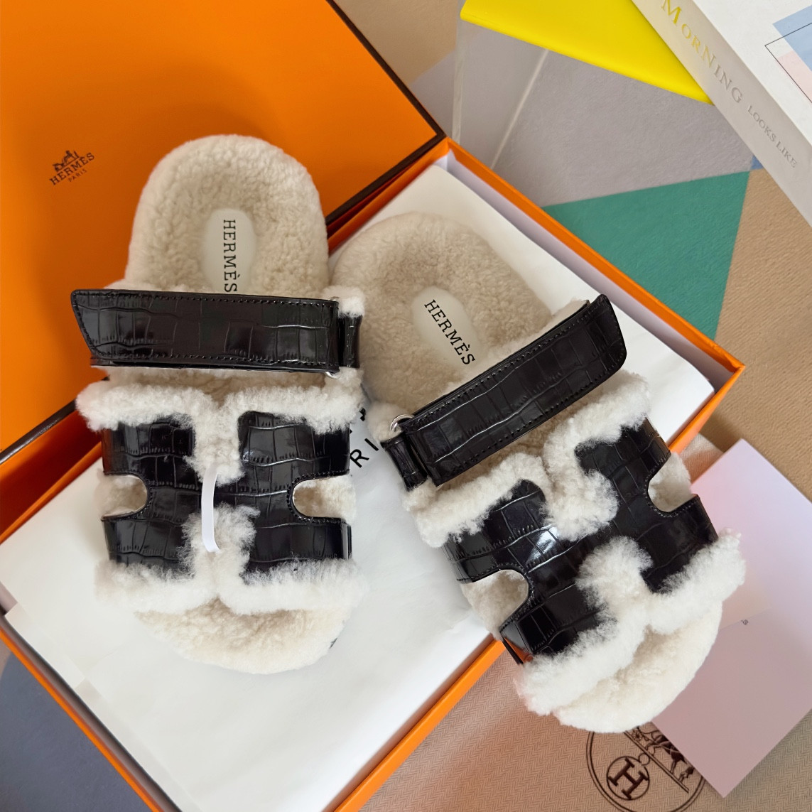 UA H**me5 Chypre sandal