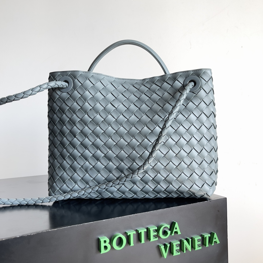 B0tt*ga Ven*ta Medium Andiamo 32x25x11CM