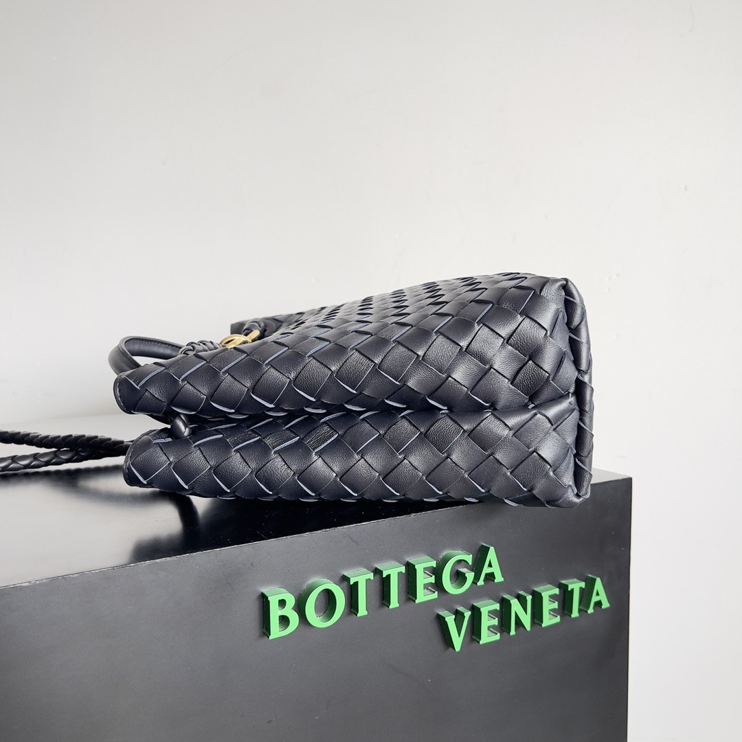 B0tt*ga Ven*ta Medium Andiamo 32x25x11CM