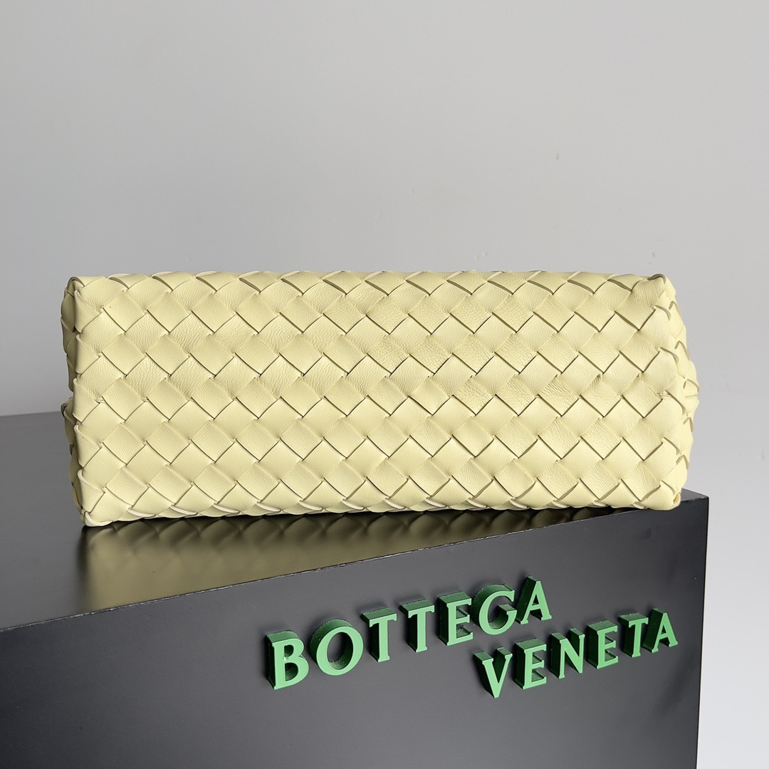 B0tt*ga Ven*ta Medium Andiamo 32x25x11CM