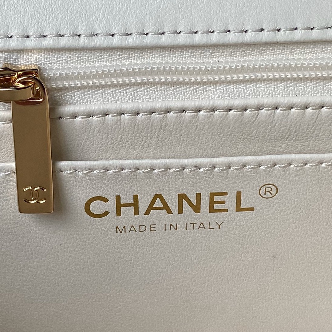Ch**el 24A Mini Classic Handbag 12 × 20 × 6 cm