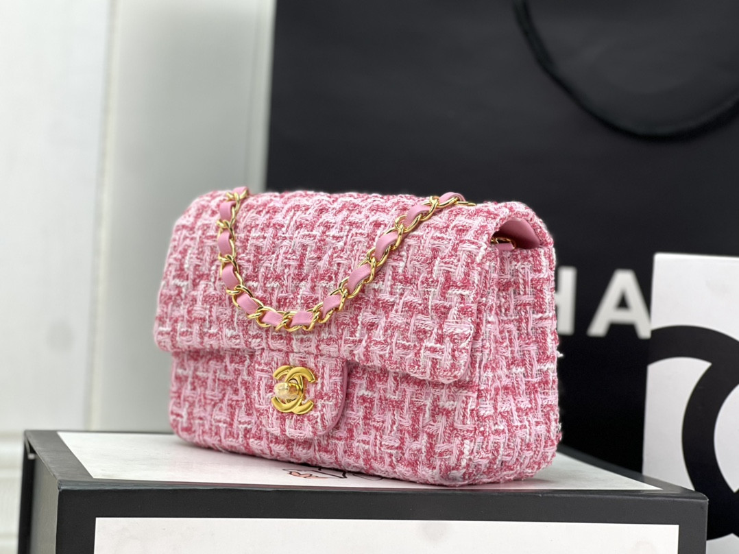 Ch**el Classic Flap Bag 20cm