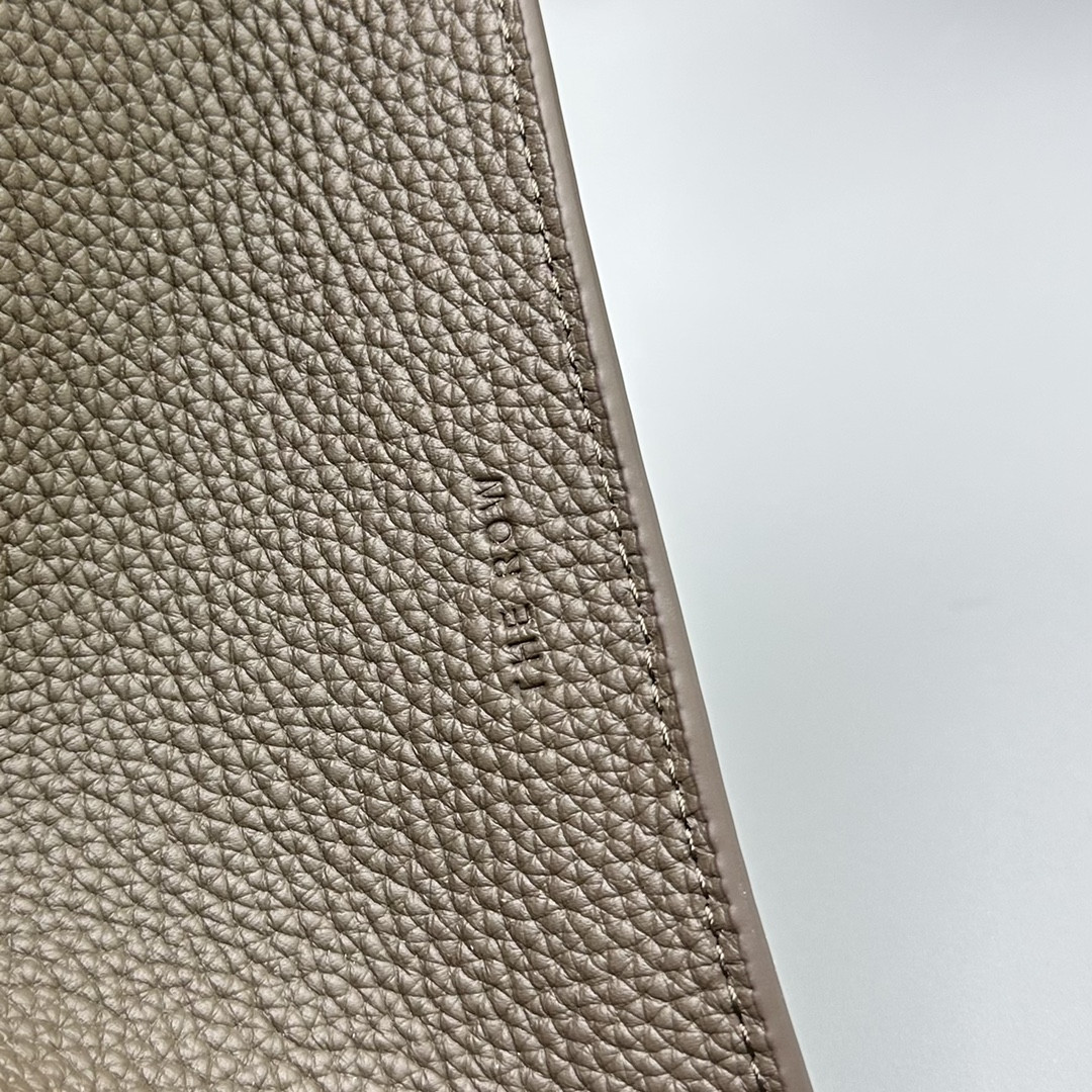 The R0w MARGAUX 17 43x24x30cm