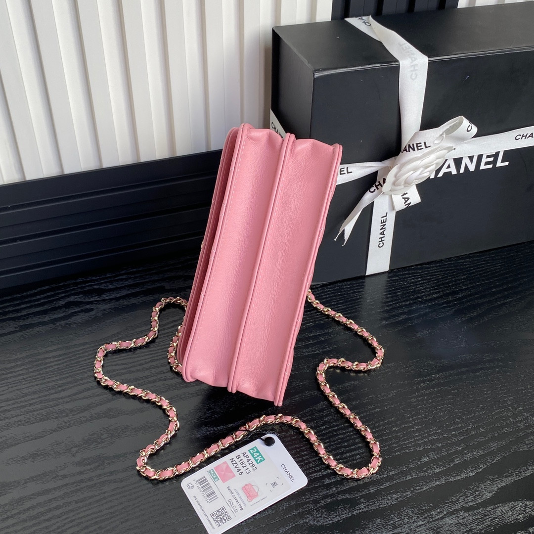 Ch**el Clutch With Chain 19cm