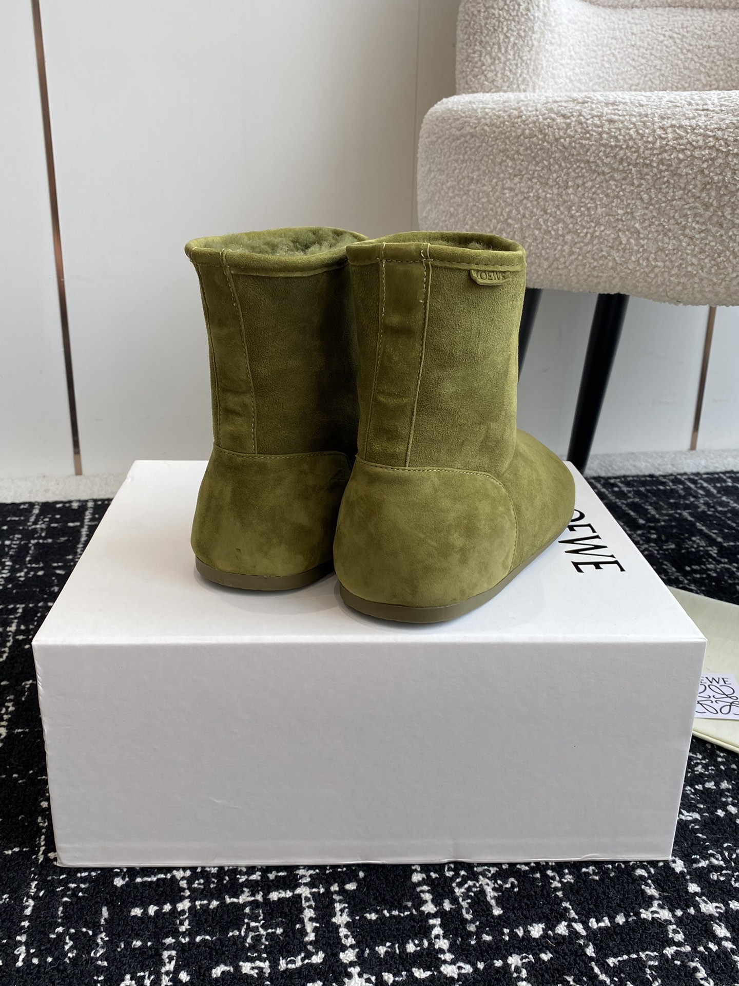 UA L0ew* Boot