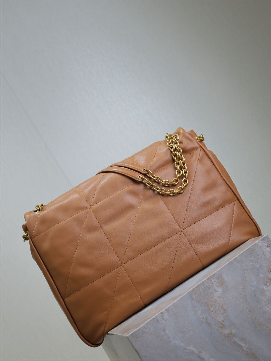 Y51 large jamie 4.3 in lambskin 43x29x9cm