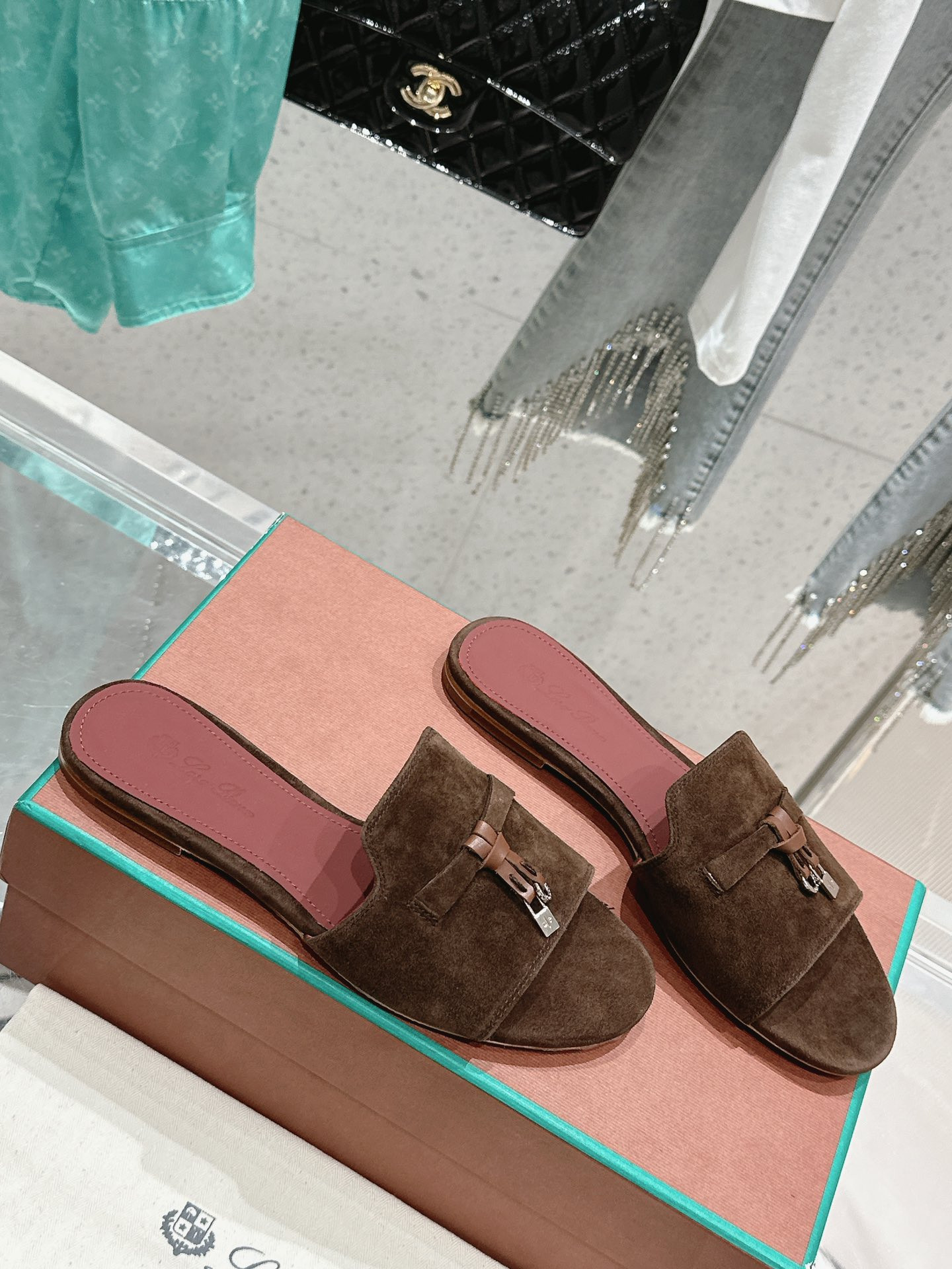 UA L0r0 P1ana Summer Charms Sandal
