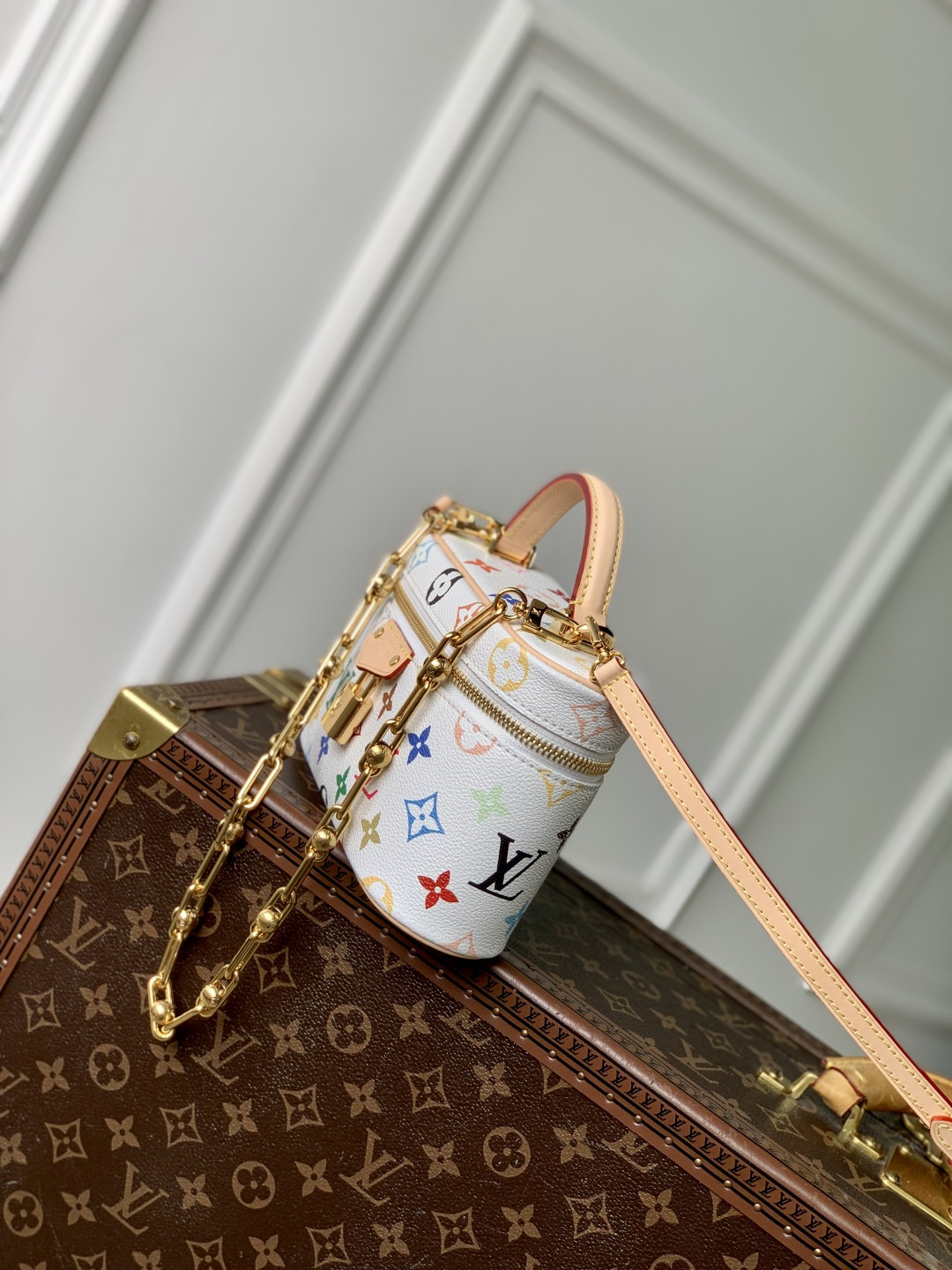 LV x TM Vanity Chain Pouch M13662 19 x 11.5 x 6.5cm