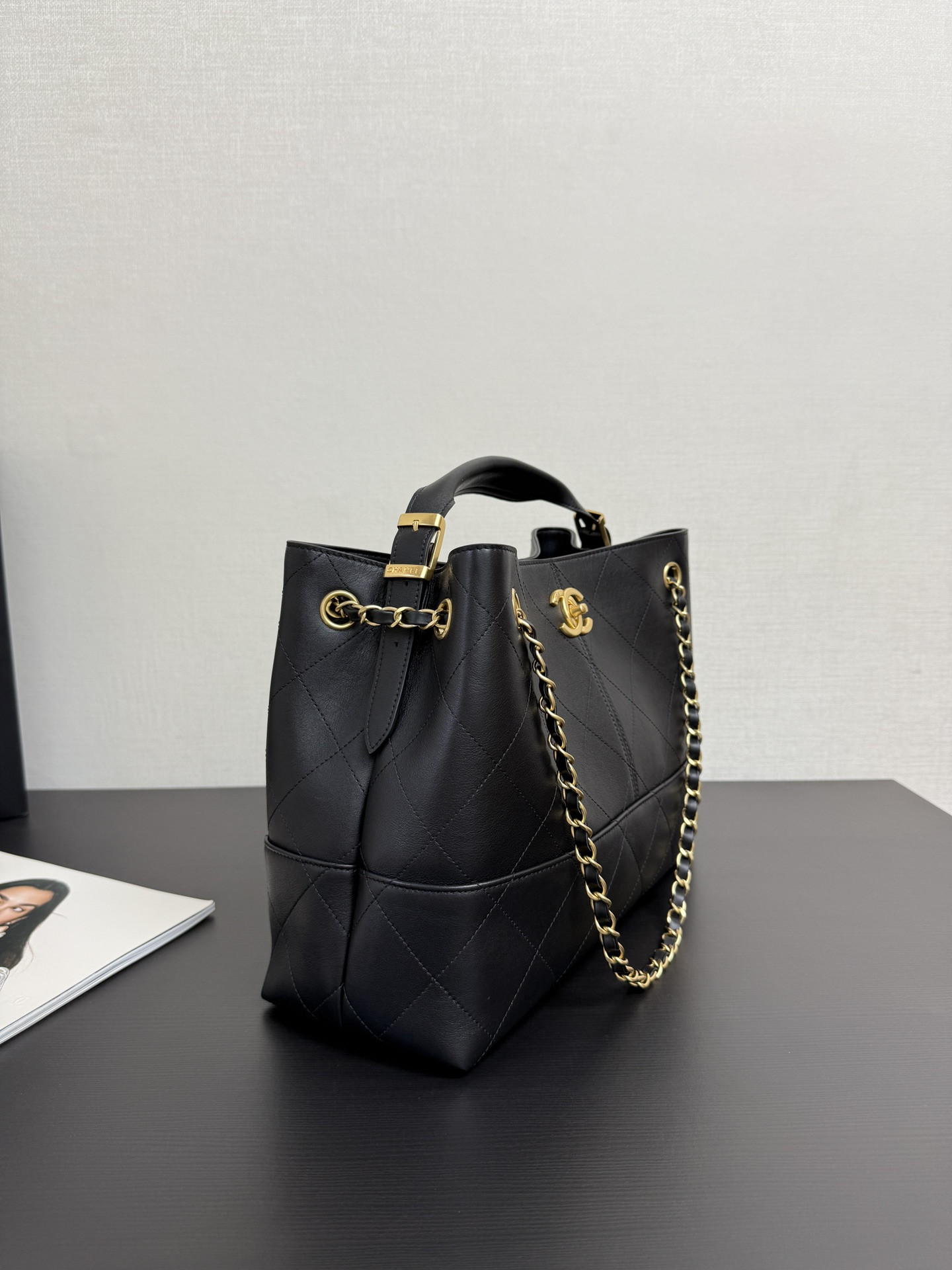 Ch**el Small Shopping Bag AS5634 24x36x14cm