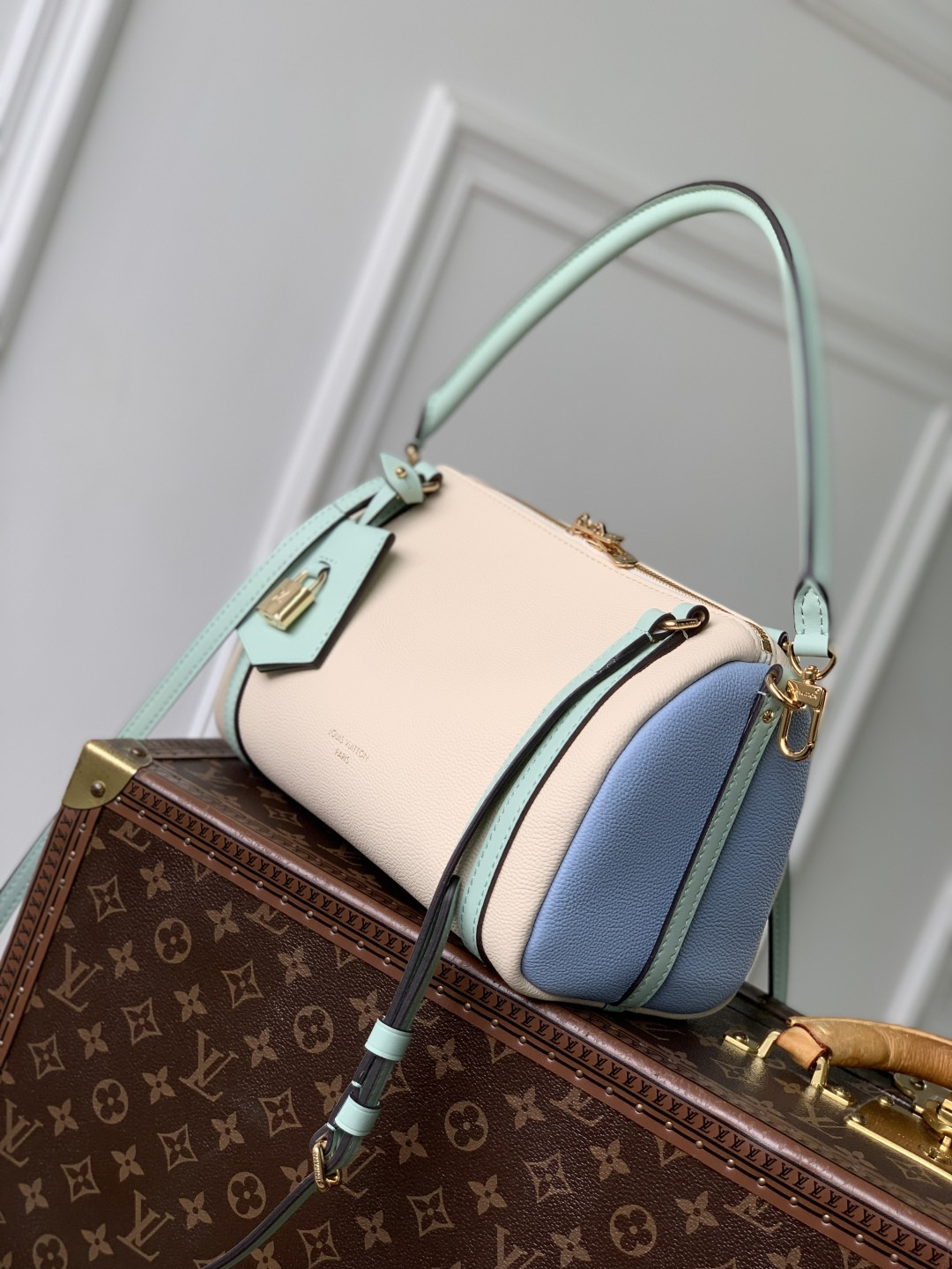 LV Express PM M26905 26x17x13.5cm