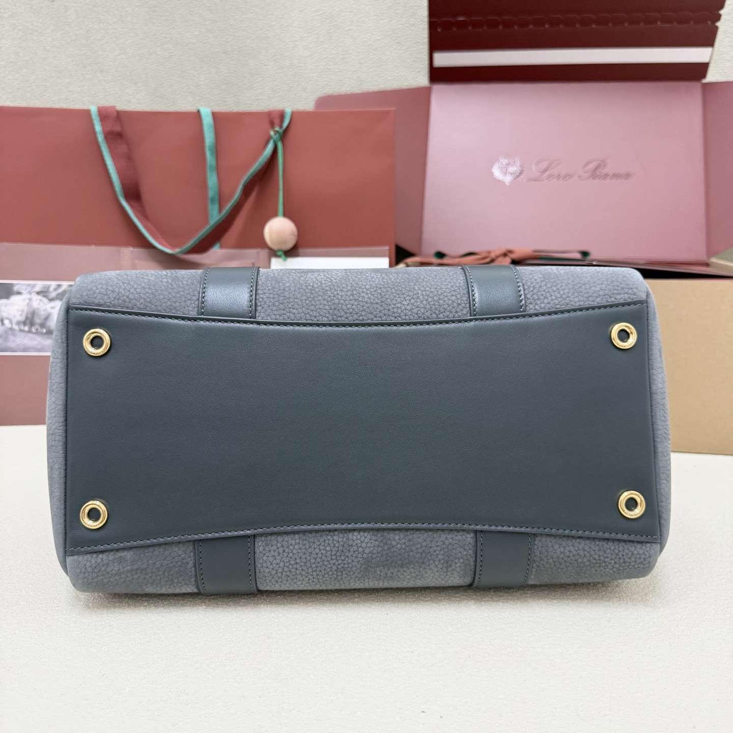 Loro Piana Loom L32 33x23x18cm