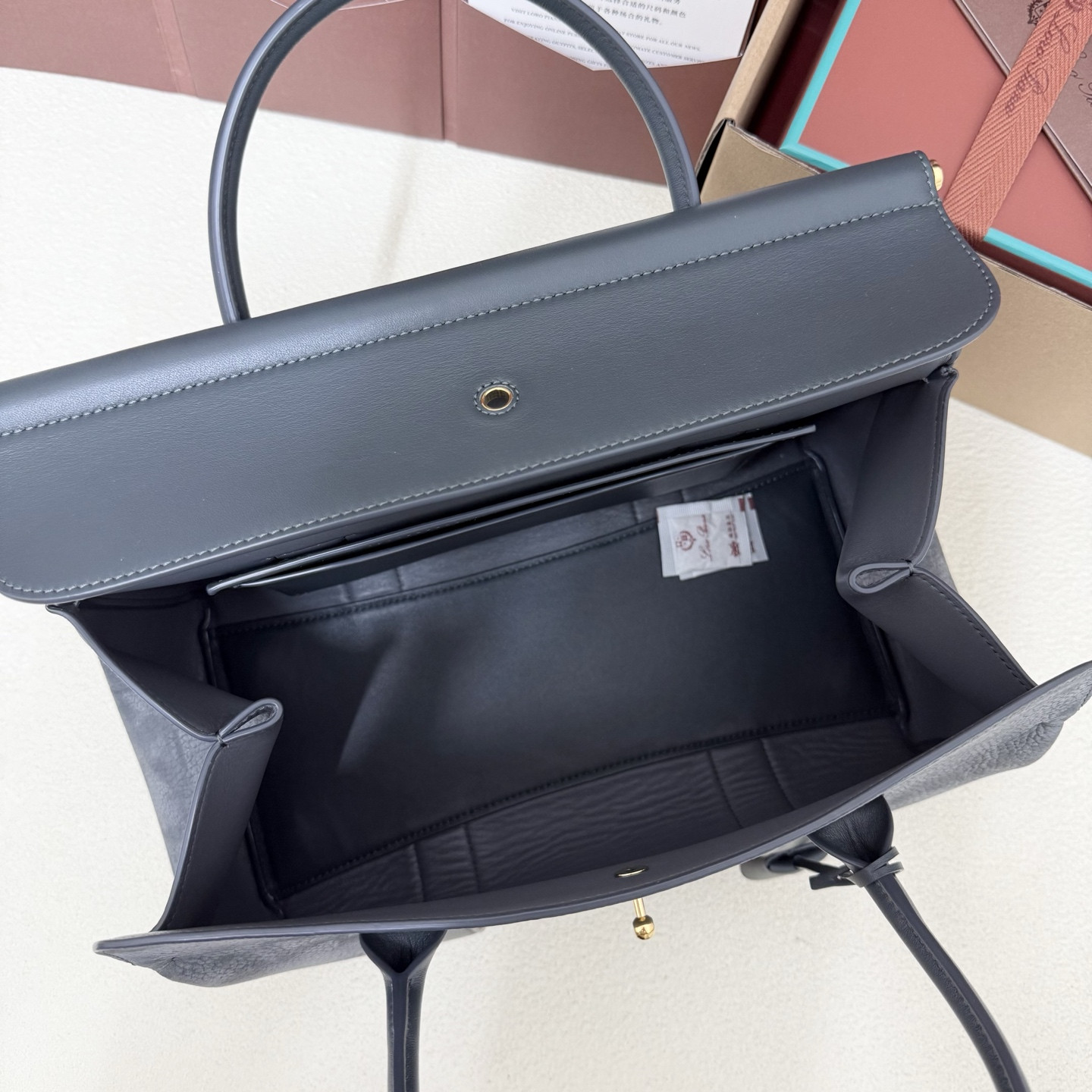 Loro Piana Loom L32 33x23x18cm