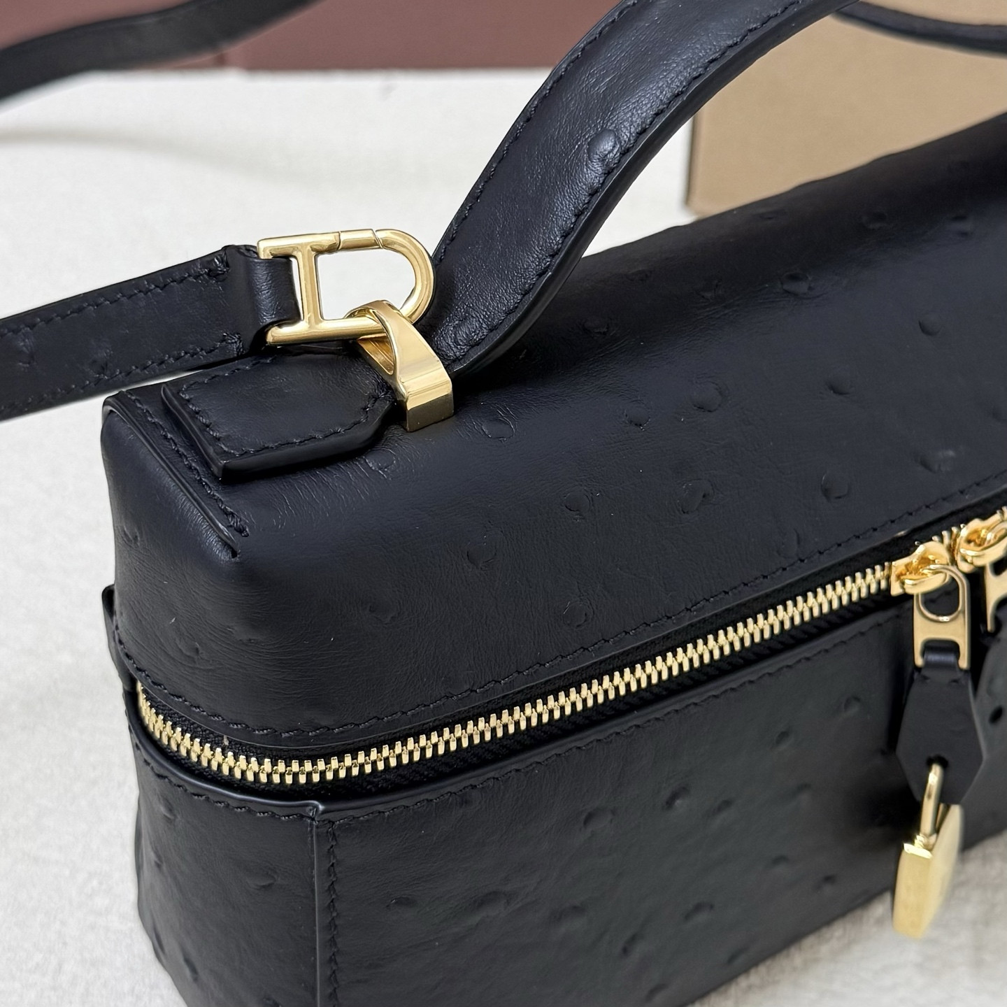 L0r0 P1ana Extra Bag L23 23x12x7cm