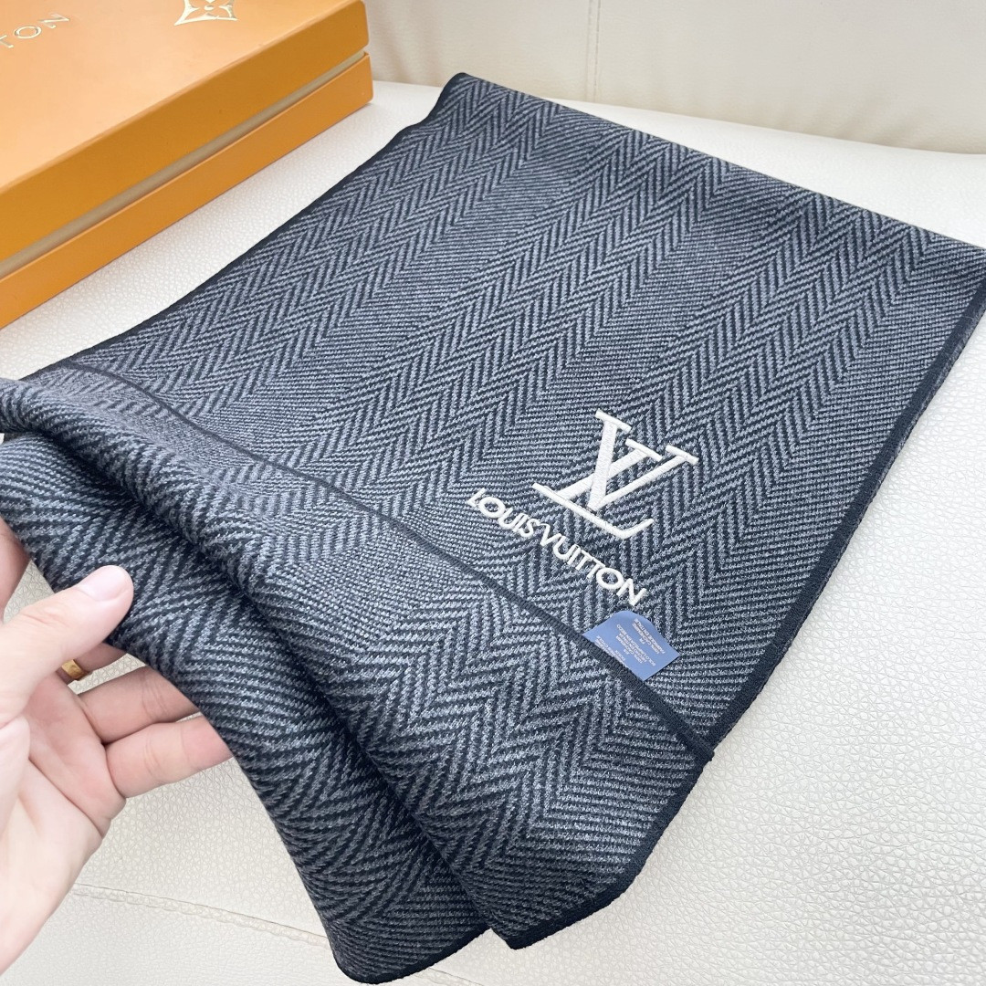 l0vis Vvtt0n scarf 32x180cm 100% knitted cashmere
