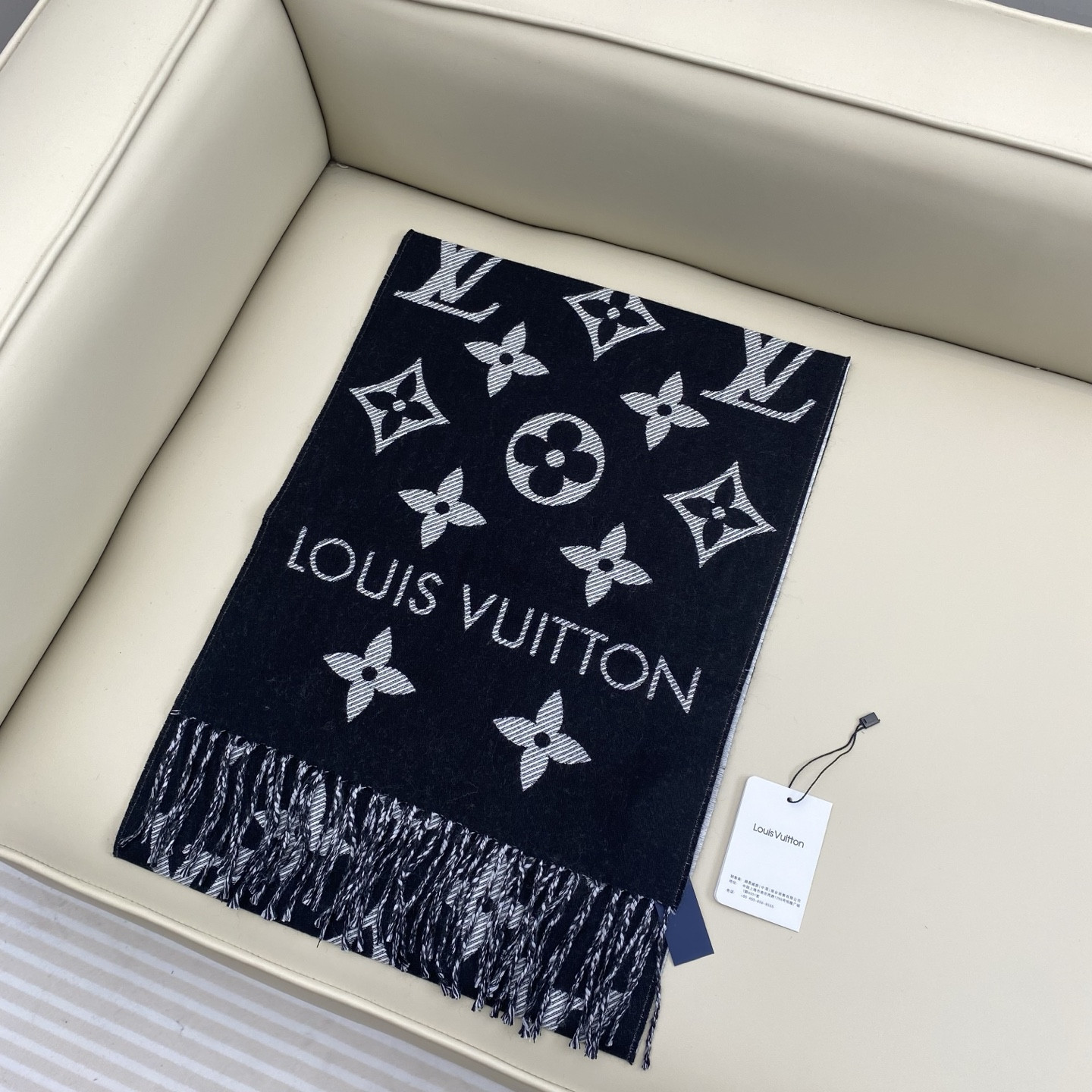l0vis Vvtt0n scarf 34x186cm 100% sheep wool