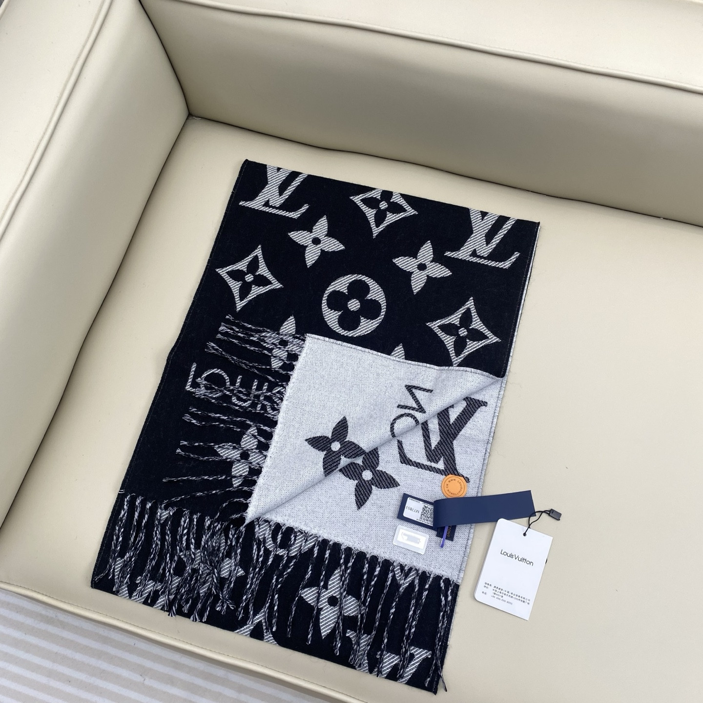 l0vis Vvtt0n scarf 34x186cm 100% sheep wool