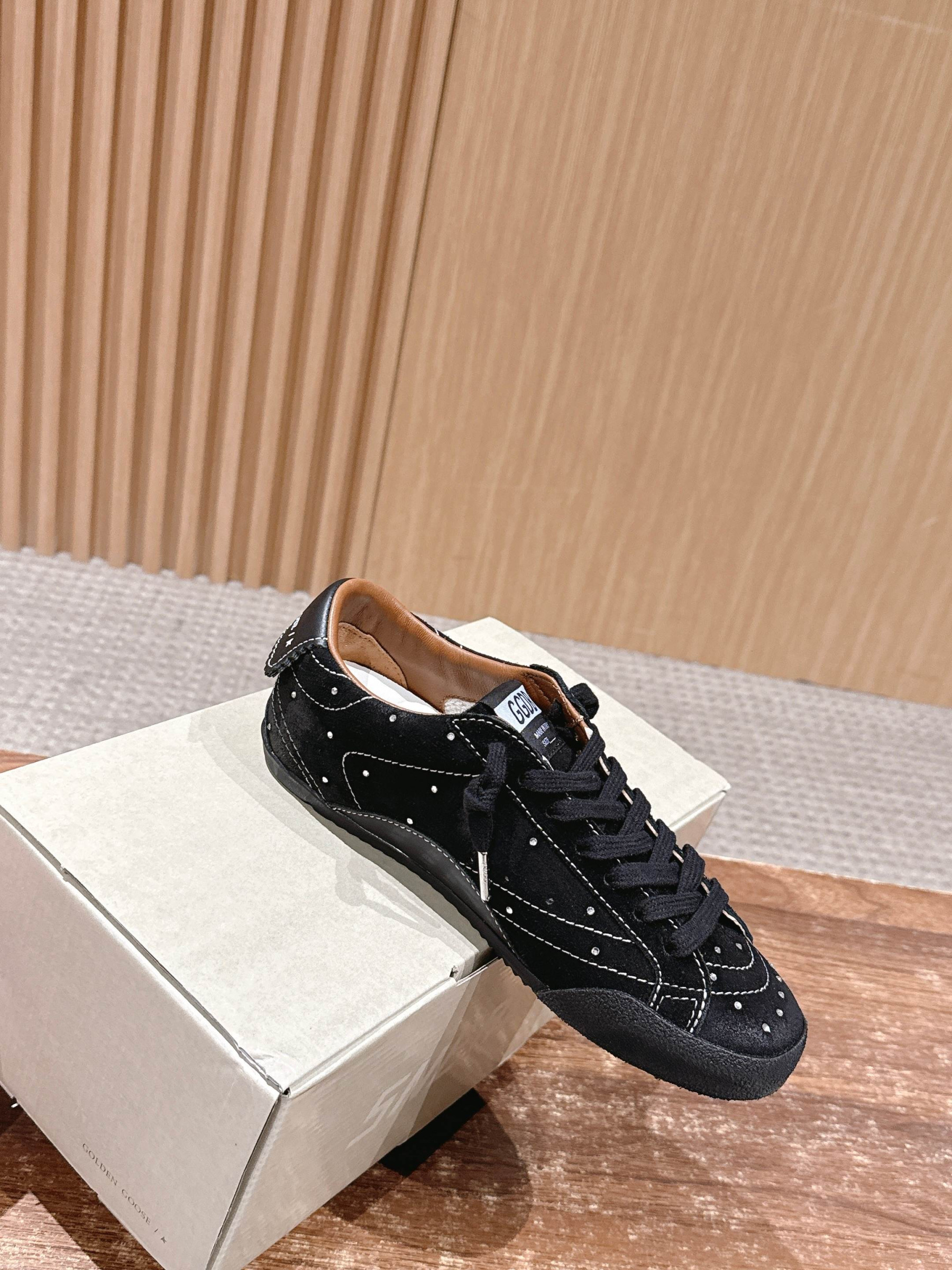 UA Golden Goose True-Star in Black Suede Sneaker