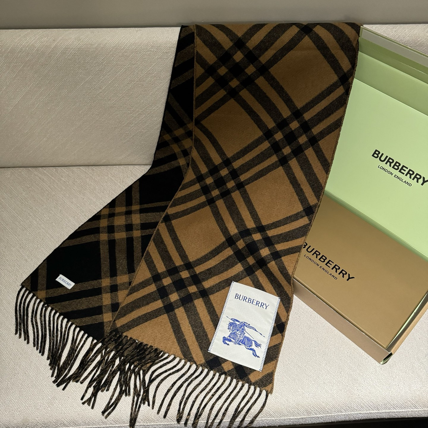 Bv*b*rry scarf 30x168cm 100% cashmere