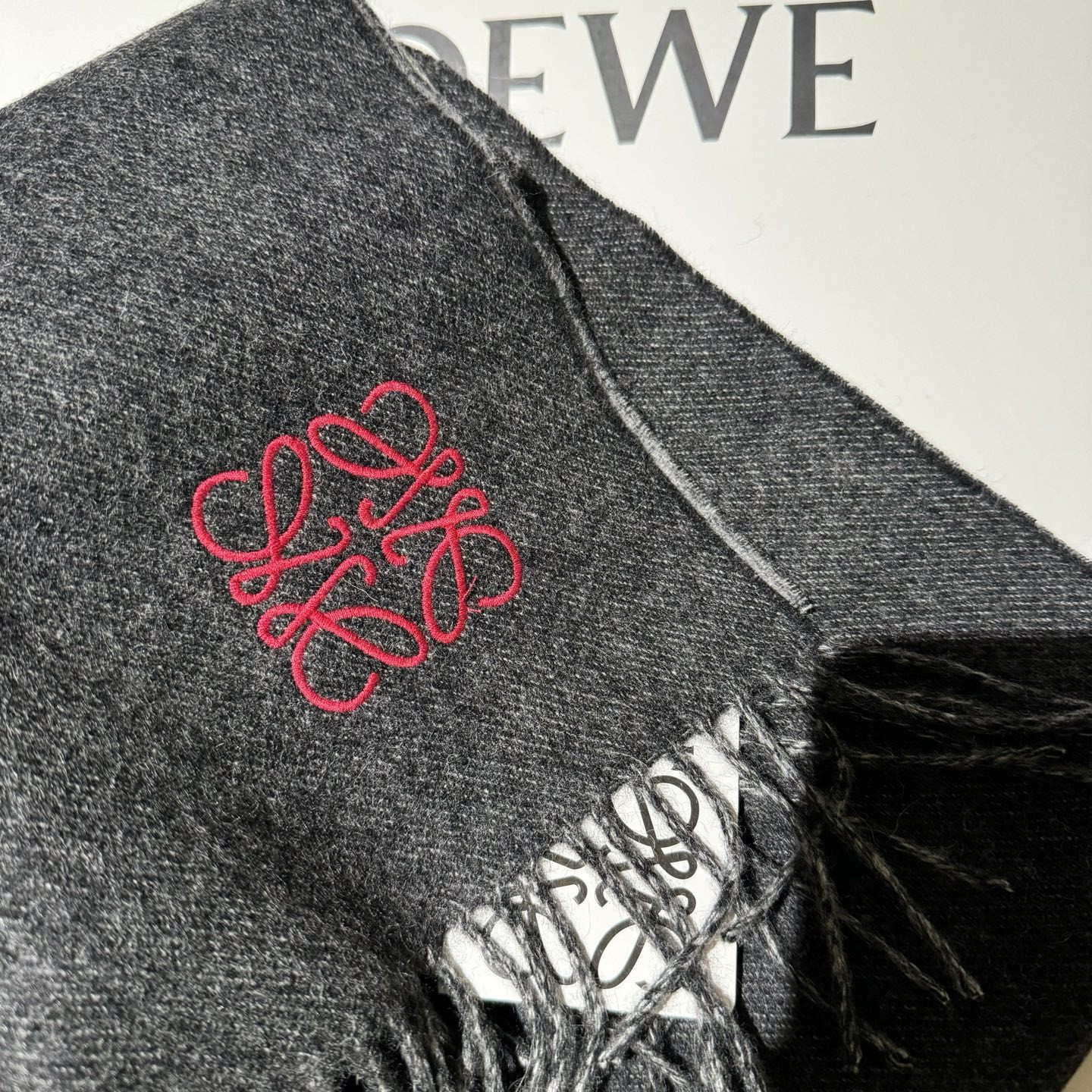Loewe scarf 35x190cm 100% lamb cashmere